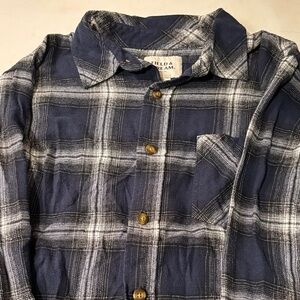 Field & Stream Navy Plaid Button Down Shirt